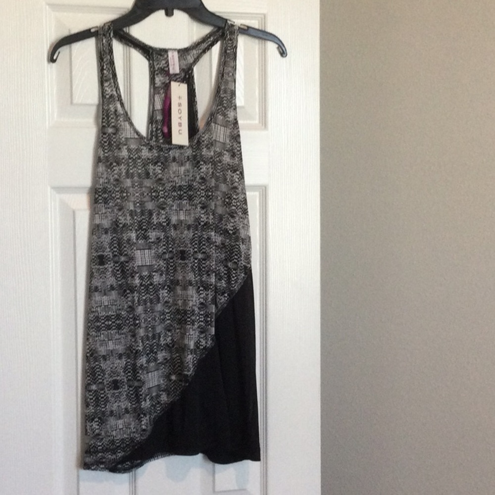 Soybu tank top. Blk/ white. Matching pants sold separately.